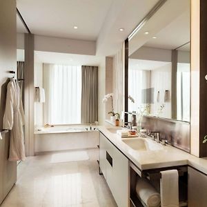 Grand Premium King Room Executive Lounge Access